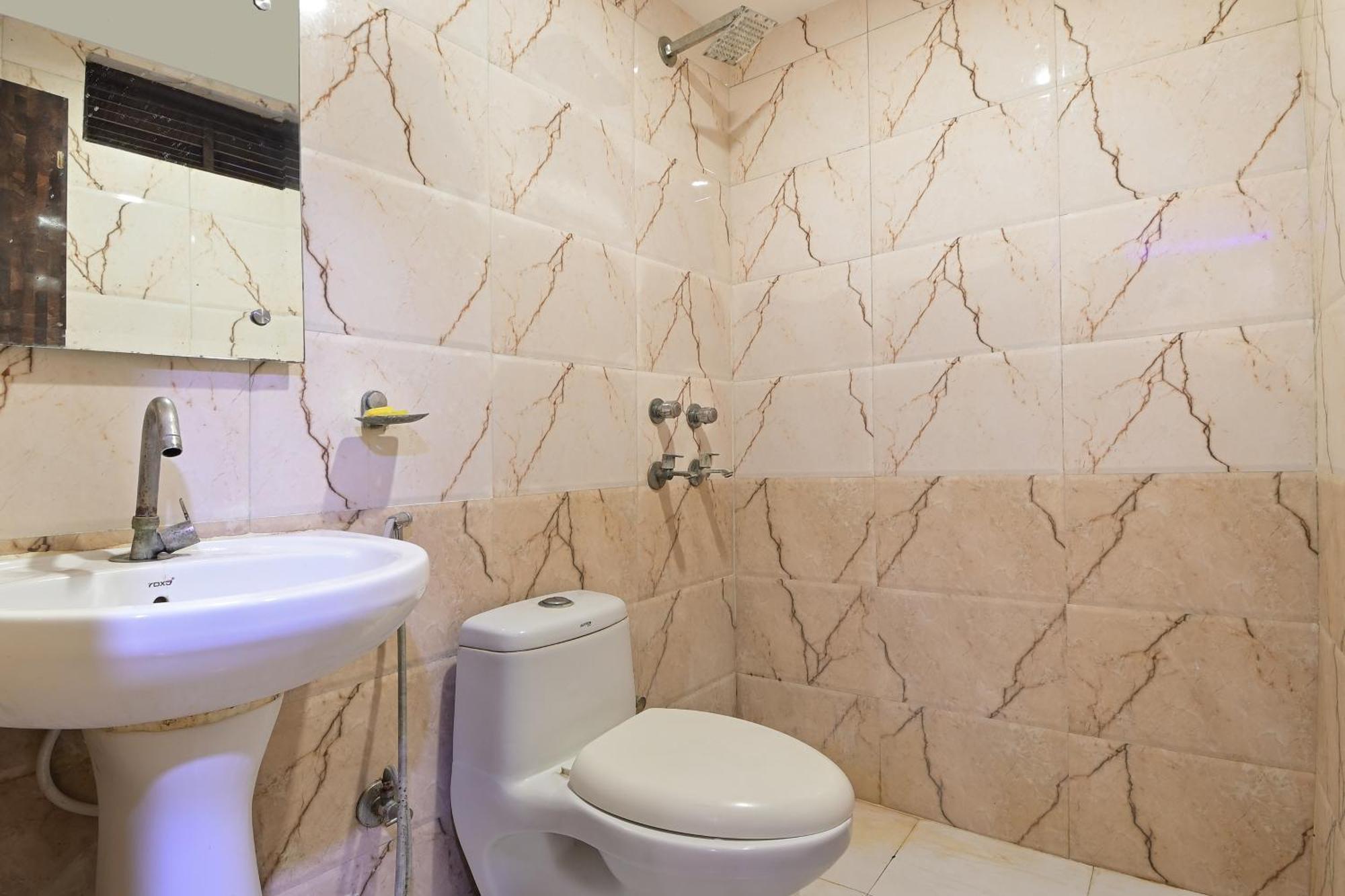 Hotel Glow Inn Paharganj-3 Mins Walk From New Delhi Railway Station Luaran gambar